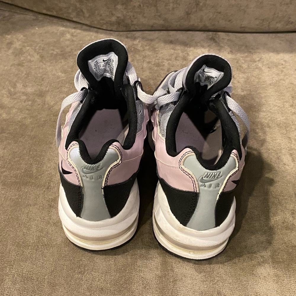 NIKE 🖤💜🤍 AIRMAX - Picture 5 of 6